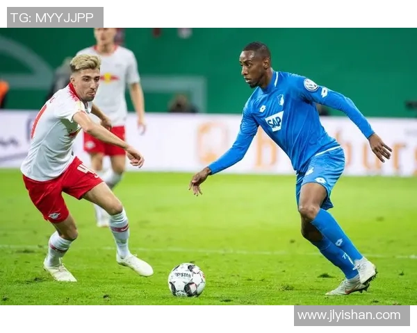 莱比锡红牛主场2-1险胜霍芬海姆，保持领先优势